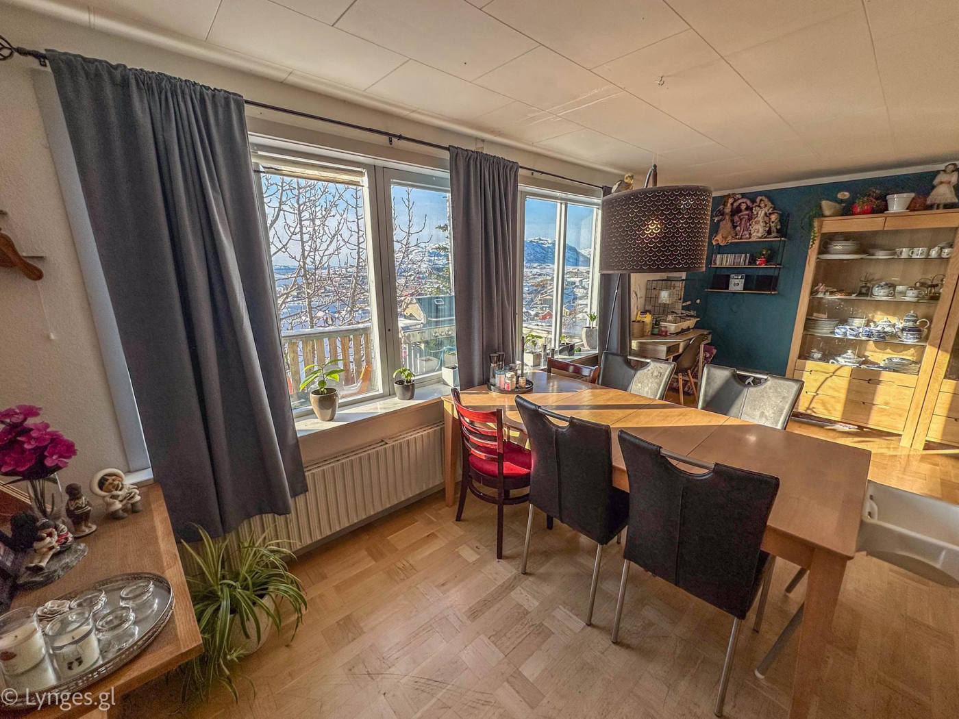 Будинок, 1991 м², 307 600$ — FAKTOR
